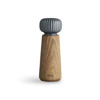 Hammershøi-peper en zout moelen kruidenmolen van eikenhout en antraciet keramiek kahler design