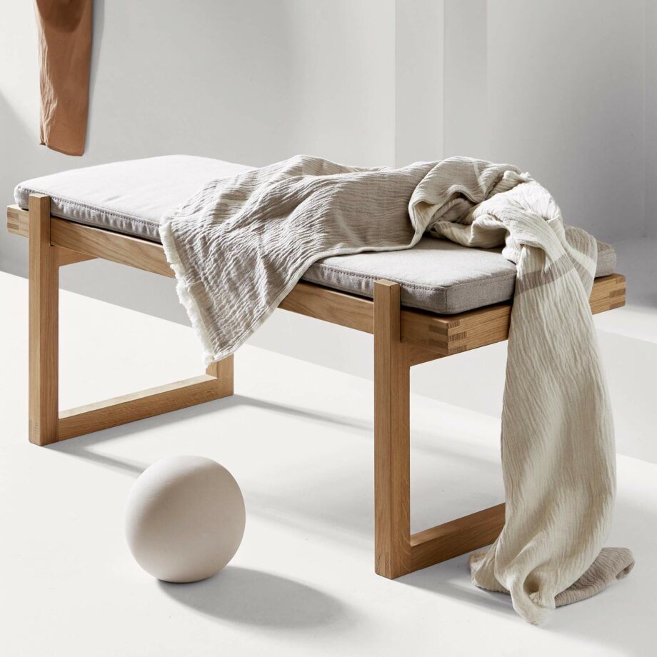 Minimal bench kristina dam stof eikenhout plaid