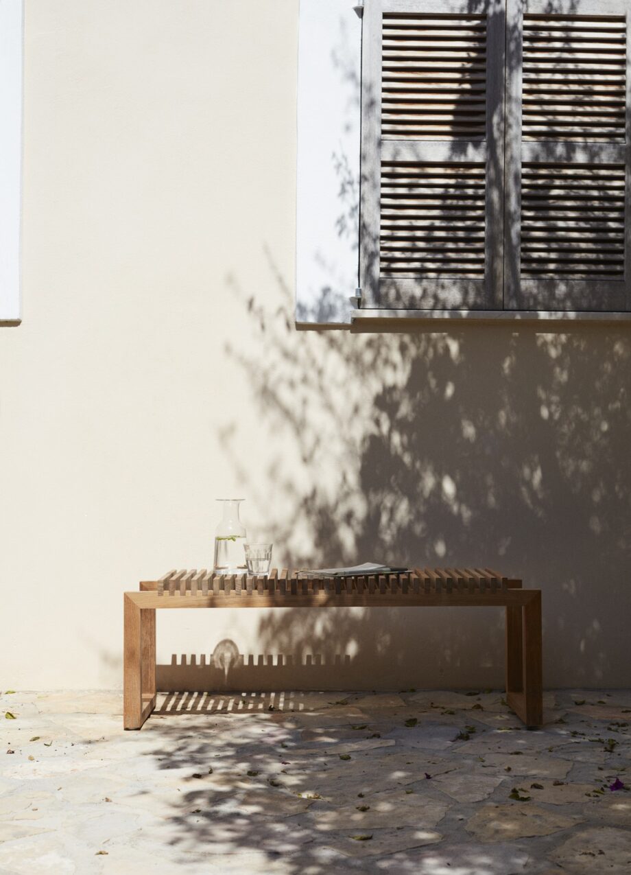 Skagerak teak bank buiten cutter bench