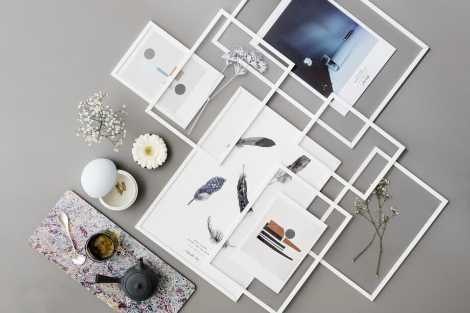 Moebe frames wit met prints en gedroogde bloemen