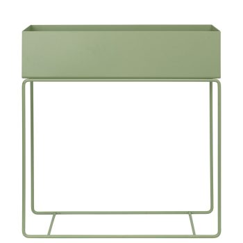 Ferm Living Plant Box in de kleur Tea Green. Deze minimalistische, moderne plantenbak op pootjes is ideaal voor kamerplanten, opbergen of als bijzettafel. Gemaakt van gepoedercoat metaal en geschikt voor binnen en buiten