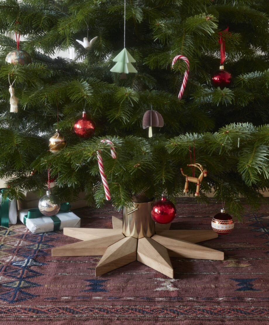Stella kerstboomstandaard Skagerak denmark Eikenhout