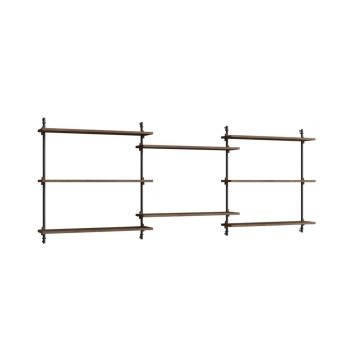 MOEBE Wall Shelving 85.3 – multifunctioneel en modulair wandrek met acht donkerbruine eikenhouten planken en zwarte metalen beugels. Scandinavisch design met een luchtige en minimalistische uitstraling, perfect voor elke woon- of werkruimte.