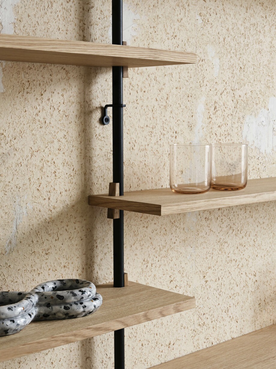 Moebe Wall shelving system wandrek zwart eiken