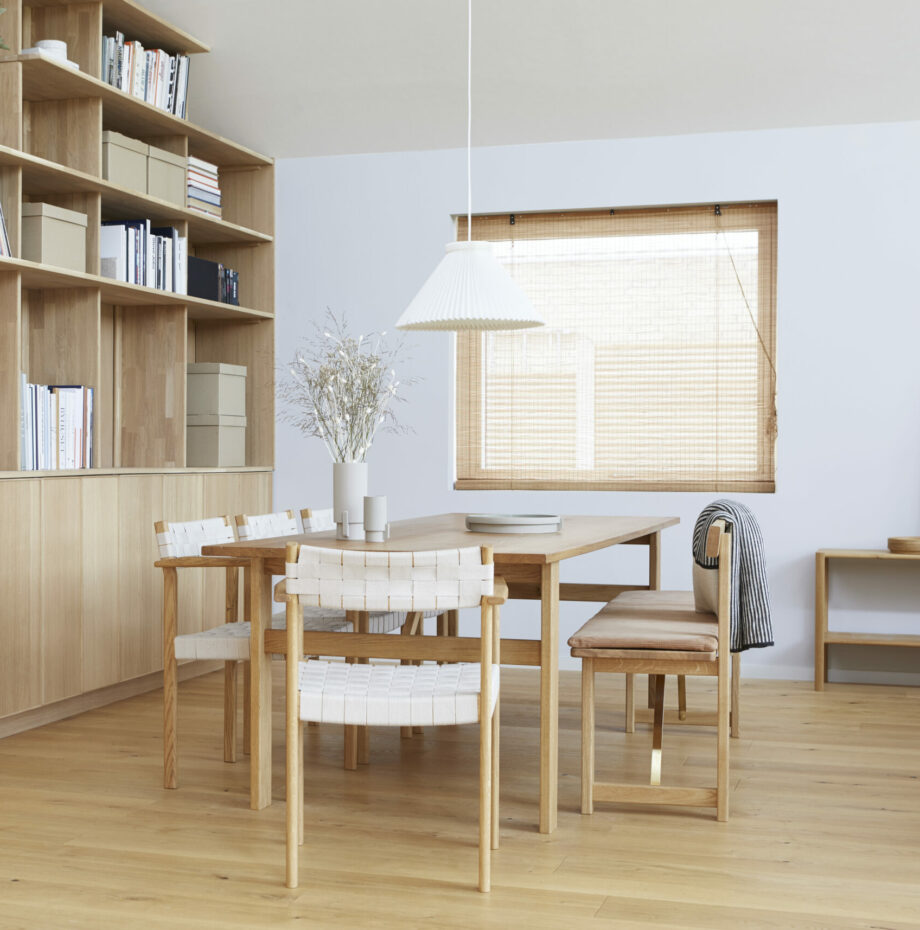 Form & Refine Position zitbank voor eettafel en motif stoel eetkamer sfeerfoto