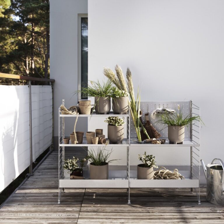 String Furniture outdoor werkplek planten potten tuin sfeer inspiratie
