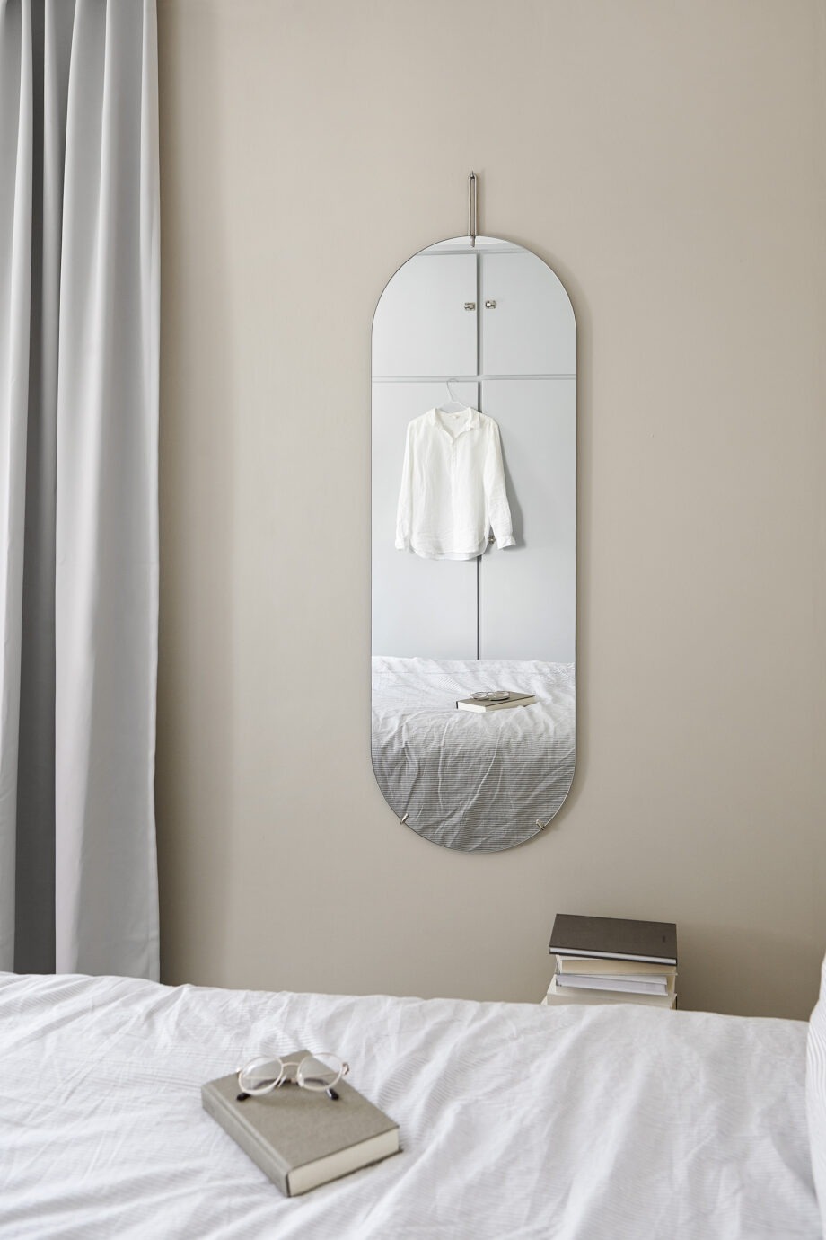 Moebe hoge passpiegel Tall mirror voor slaapkamer