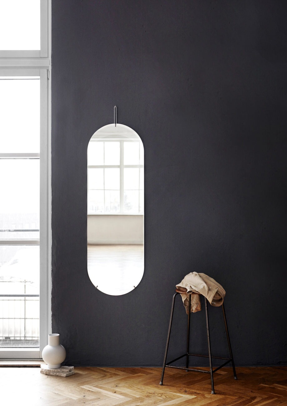 Moebe hoge wand spiegel Tall mirror gang hal entree