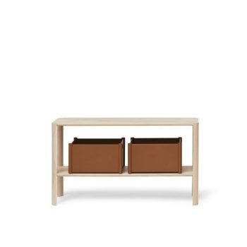 Form & Refine Leaf kast in wit geolied eikenhout, minimalistisch ontwerp met twee planken en twee opbrgbozen