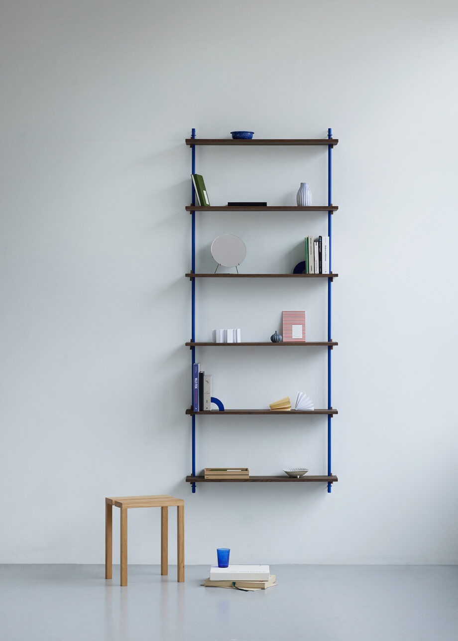 Moebe wandrek wall shelving gerookt eiken blauw