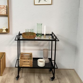 Kristina dam trolley in zwart metaal in showroom byJensen