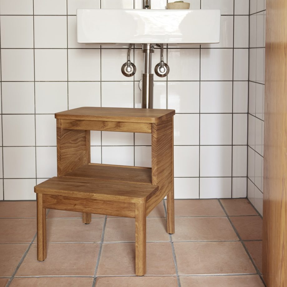 Form Refine opstapkruk massief badkamer eikenhout