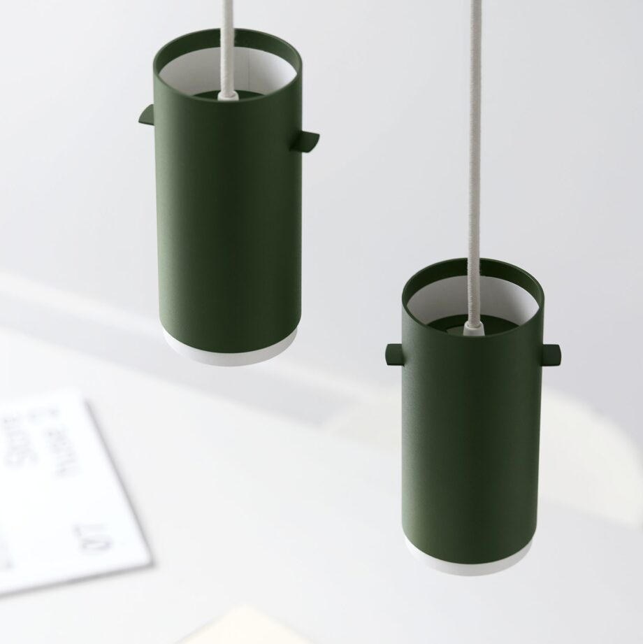 MOEBE tube hanglampen over tafel groen metaal