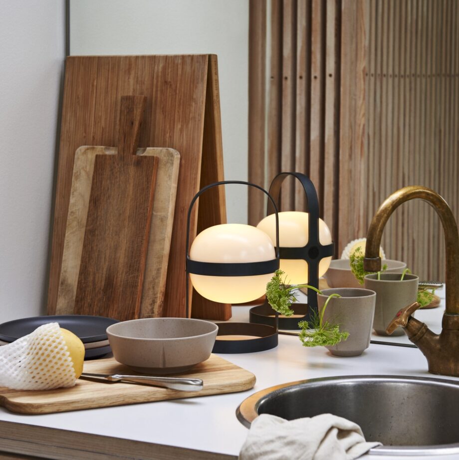 Rosendahl oplaadbare solar tafellamp moden keuken sfeer