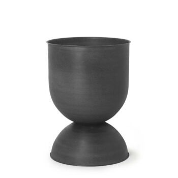 Zwarte Ferm Living Hourglass bloempot Medium in zandloper vorm