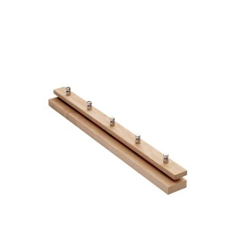 Fritz Hansen Cutter kapstok in eikenhout van 72 cm lang ontworpen door Skagerak
