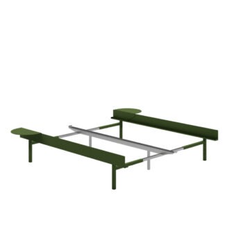 Moebe bed high pine green hoge poten 2 nachttafels