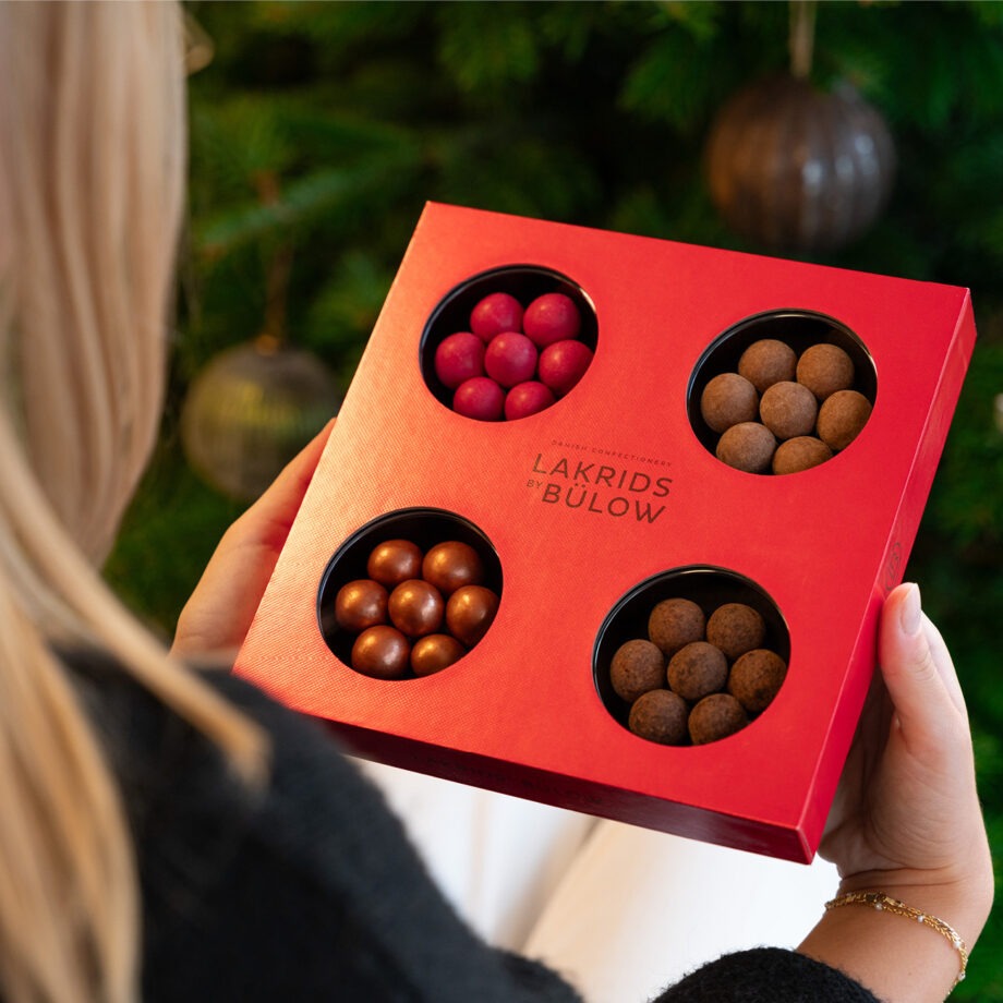 Lakrids by Bülow Winter selection gift box small drop chocolade kerstcadeau