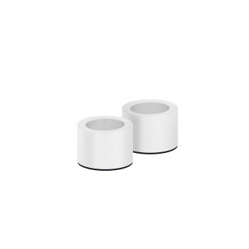 Set van twee witte minimalistische kandelaars van Uyuni Lighting, model 'Light wit,' ontworpen voor dinerkaarsen