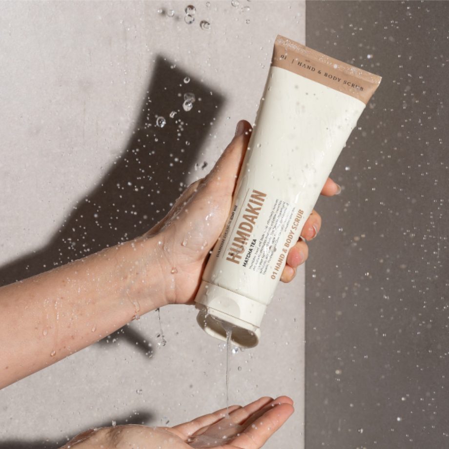 Humdakin Hand and body scrub onder de douche