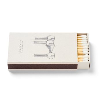 Stoff Nagel Luciferdoos met 50 lange lucifers met witte knoppen