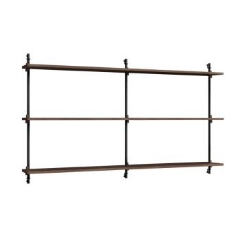 MOEBE Wall Shelving met 3 lange gerookt eikenhouten planken en zwarte metalen steunen. Dit modulaire wandrek combineert Scandinavisch design met functionaliteit, perfect voor een stijlvol en modern interieur