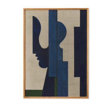 Moderne Paper Collective poster ontworpen door Jon Harvey, met een abstract kunstwerk in diepe blauwe tinten en geometrische vormen, ingelijst in een hoogwaardige eikenhouten lijst. Ideaal voor een stijlvol en minimalistisch interieur 70 x 100