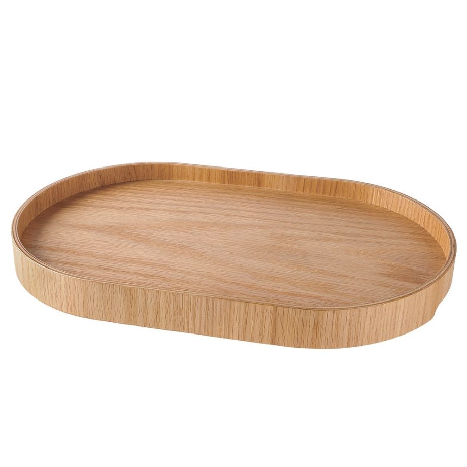 Stijlvol en minimalistisch: het Ekta Living Wood Tray eikenhouten dienblad in groot ovaal formaat. Perfect voor het serveren van drankjes, decoratief gebruik of als organizer in de keuken, badkamer of woonkamer