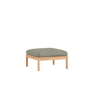 Moebe Modular Sofa Ottoman in Re-Wool 0128. Een veelzijdig voetenbankje met een massief eiken frame en duurzame grijze kvadrat bekleding. Perfect als aanvulling op de modulaire bankopstelling