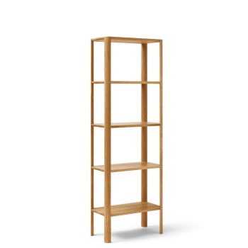 Smal hoog Leaf Shelf kast van massief eikenhout in stijlvol ontwerp van Form & Refine