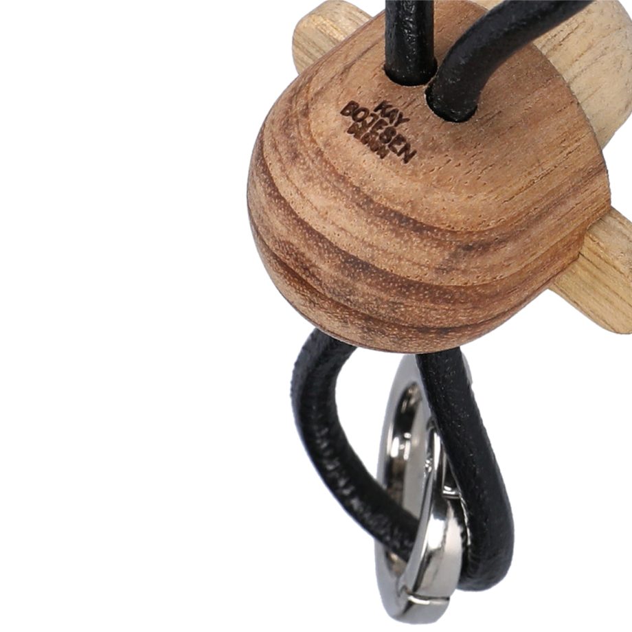 Detail Kay Bojesen design Monkey sleutelhanger Aapje met zwart leren koord