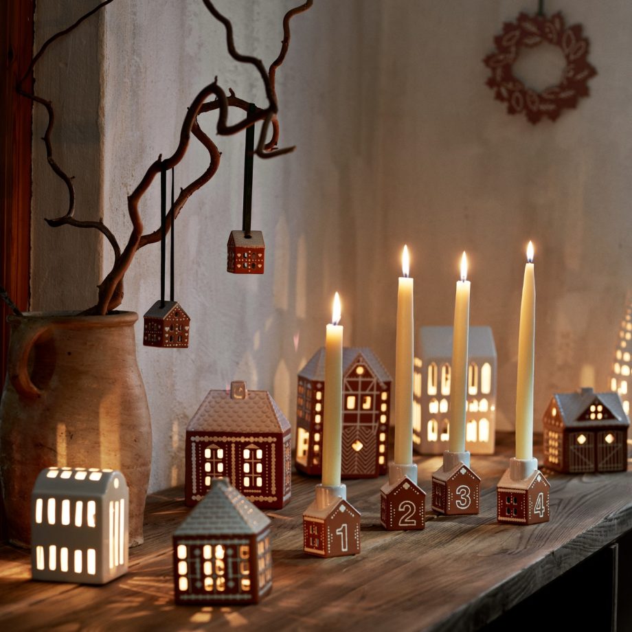 Gingerbread serie van Kähler met lighthouse, Urbania, adventskalender en kersthangers in sfeervolle winterse opstelling