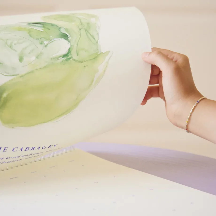 detail A Year of Greens 2026 jaarkalender met 12 maanden van Paper Collective