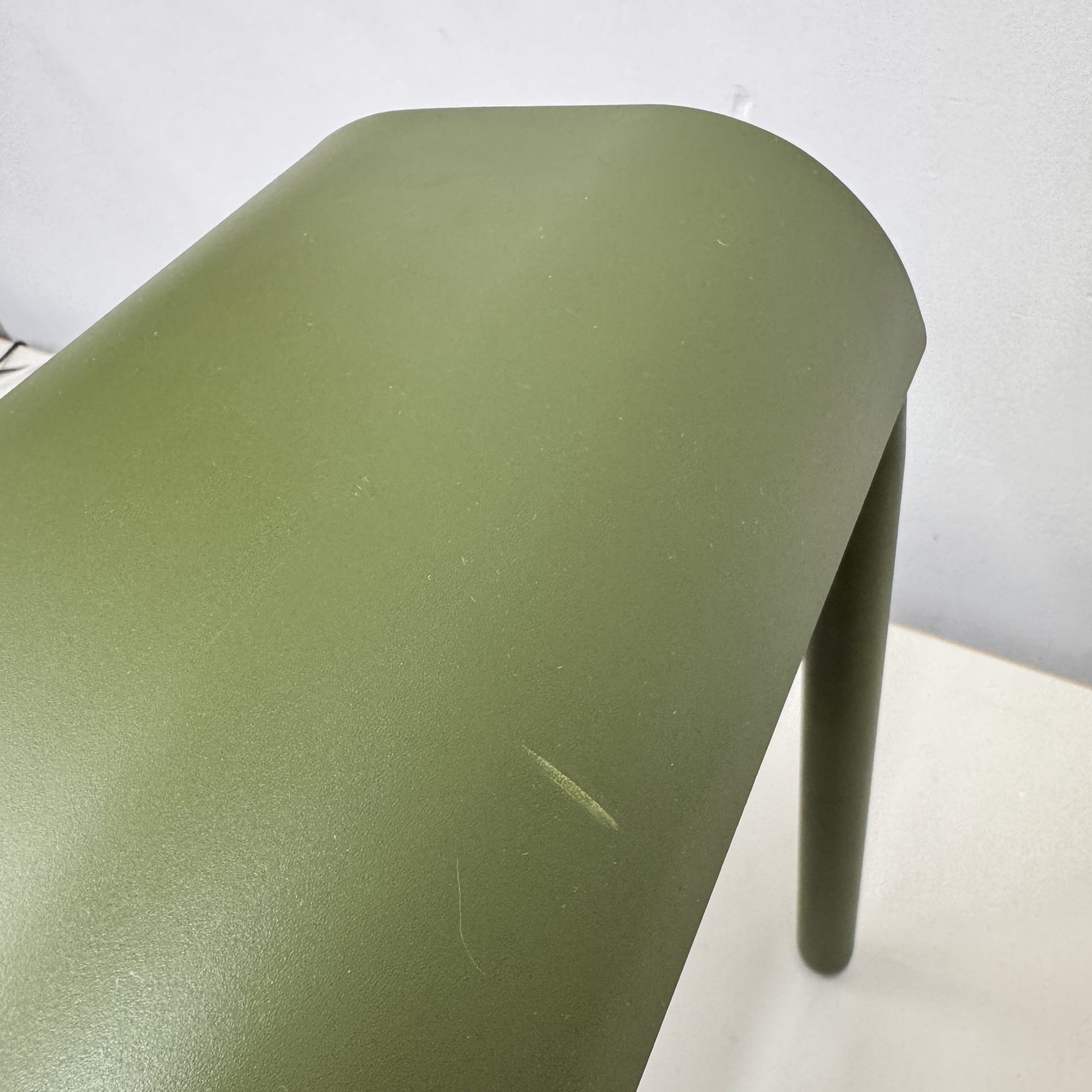 Detail Groene Ferm Living up step keukentrap in Showroom byJensen