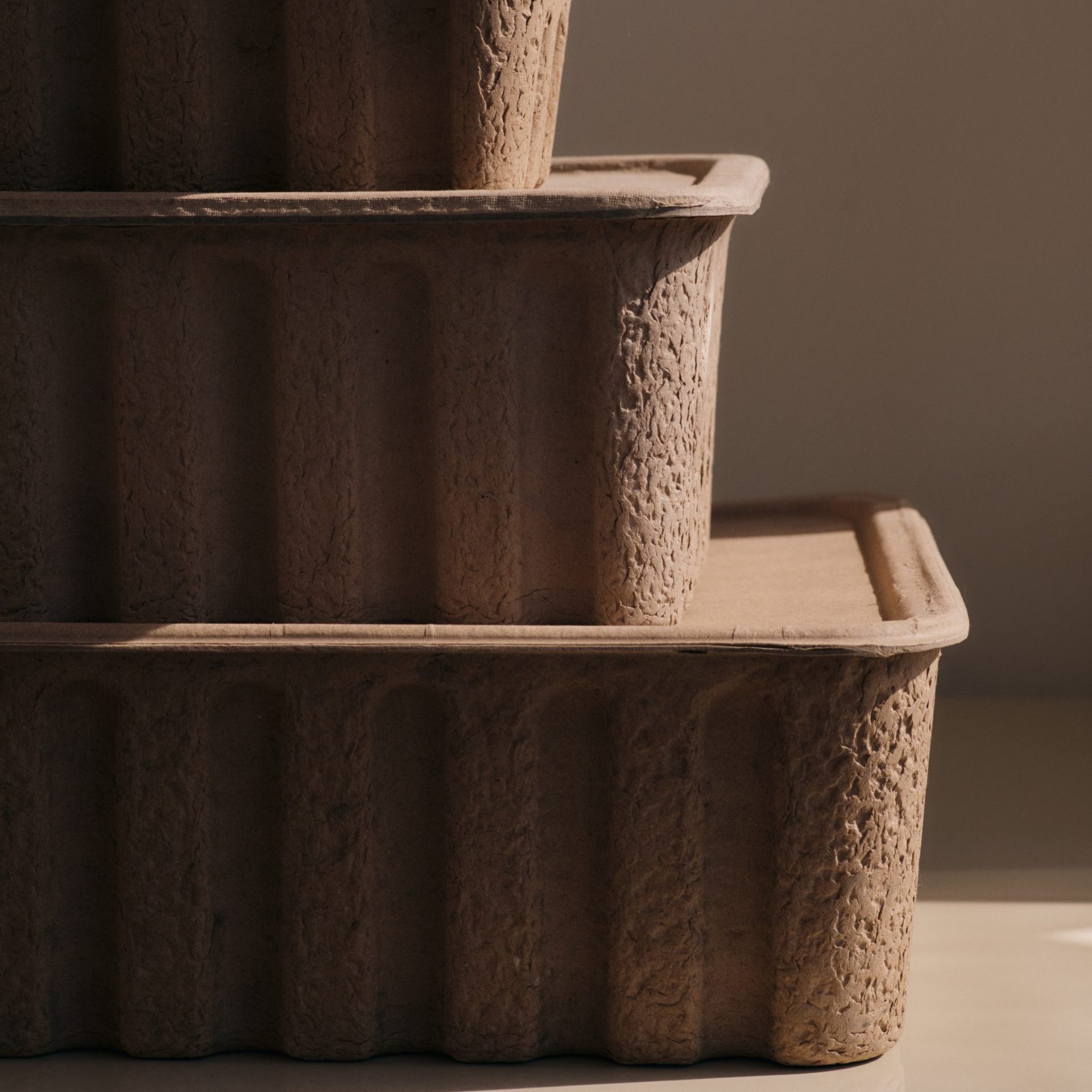 Stapelbare paper pulp opbergdozen van Ferm living gemaakt van papierpulp