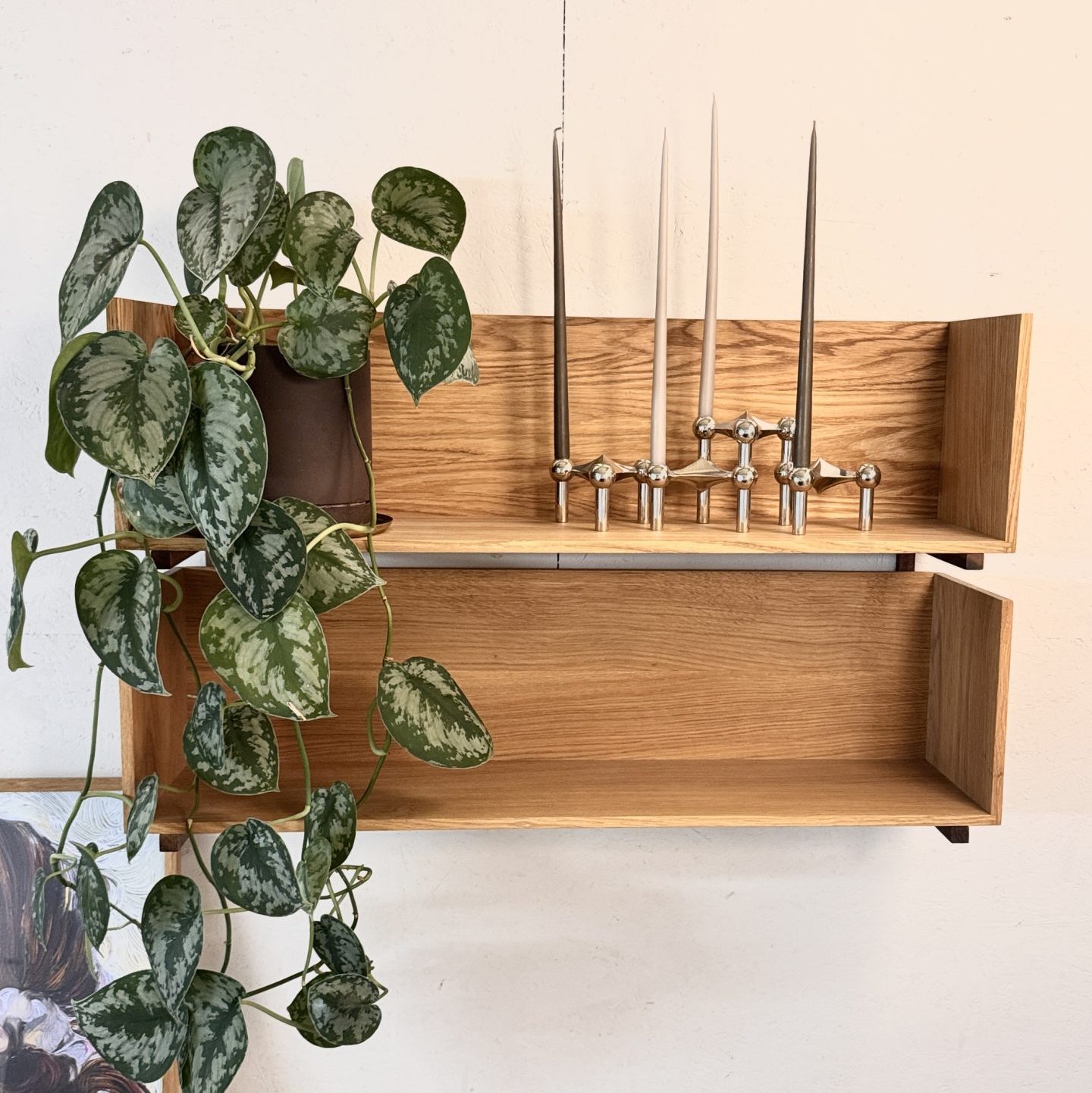 Stack wandplanken van Kristina Dam in showroom byJensen